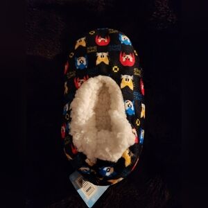 BNWT Sonic slippers